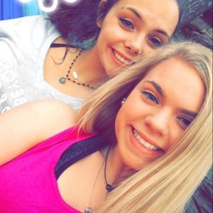 Meet your Posher, Jillian